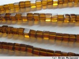 BB blokje 6mm topaz - per streng 50 stuks - #18288